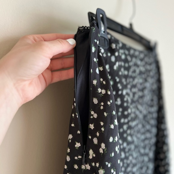 NWT American Eagle AE High Waisted Floral Satin Style Slippers Skirt Lace Detail - Picture 6 of 7